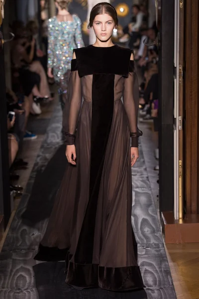 Look 54